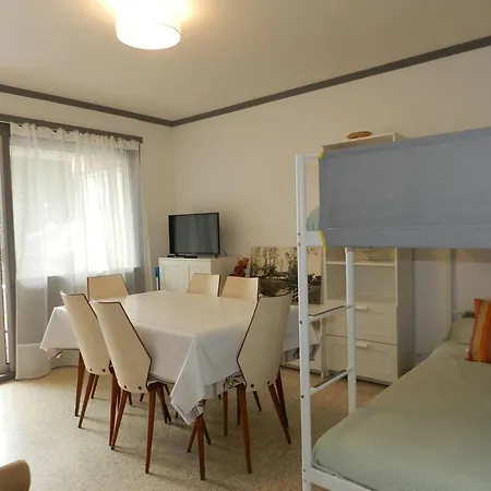 Apartment 2 Pieces, Terrasse Et Parking, - Fr-1-251-892